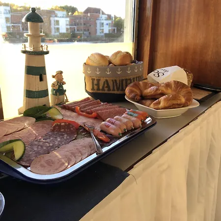 Båthotell Ms Marylou Lübeck