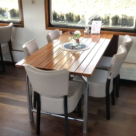 Ms Marylou Båthotell 3*