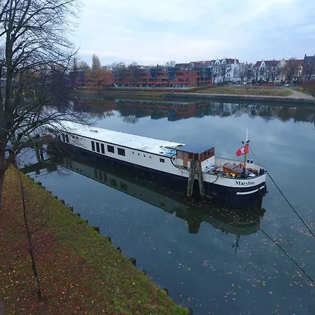 Ms Marylou Båthotell Lübeck