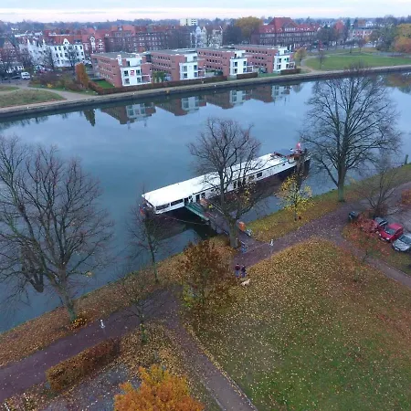 Ms Marylou Båthotell Lübeck